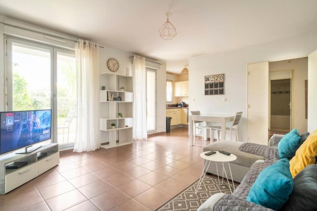 Appartement Avec Jardin Et Terrasse Pres De Paris Мант-ла-Жолі Екстер'єр фото
